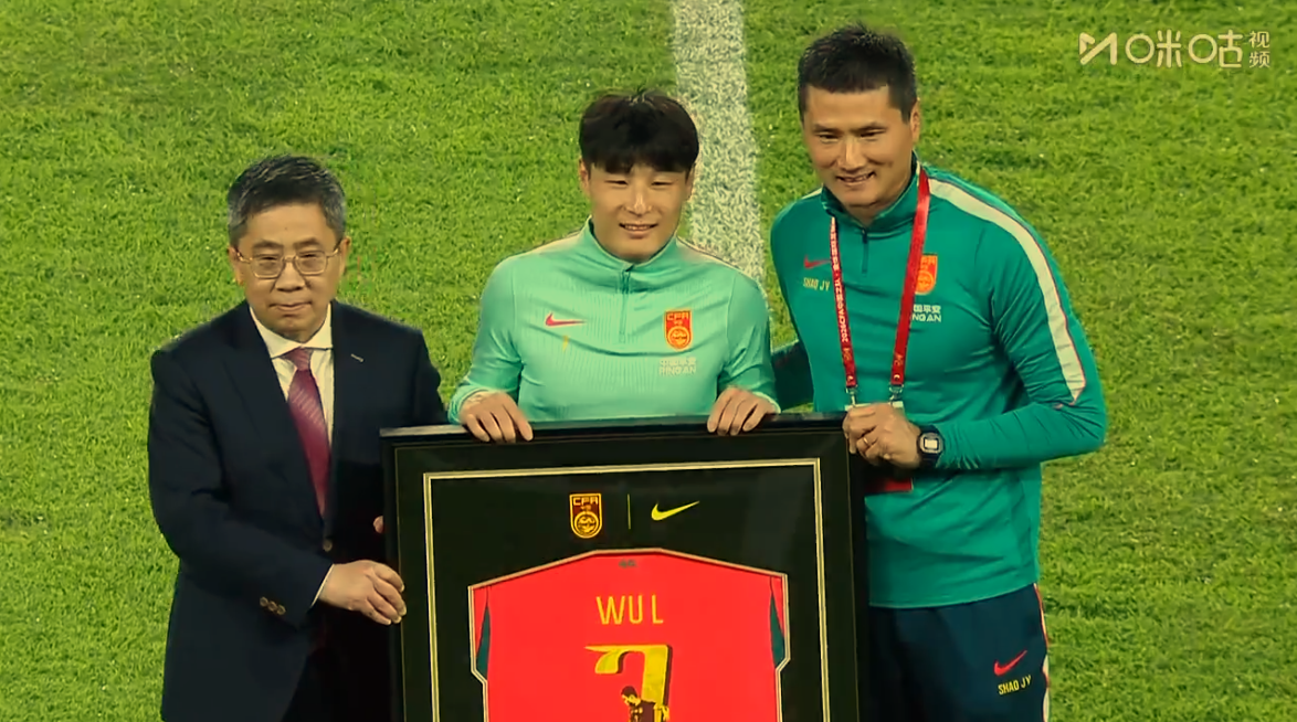 董路:我给了中国足球希望 人生能有几个9年 所获赞美符合我的付出
